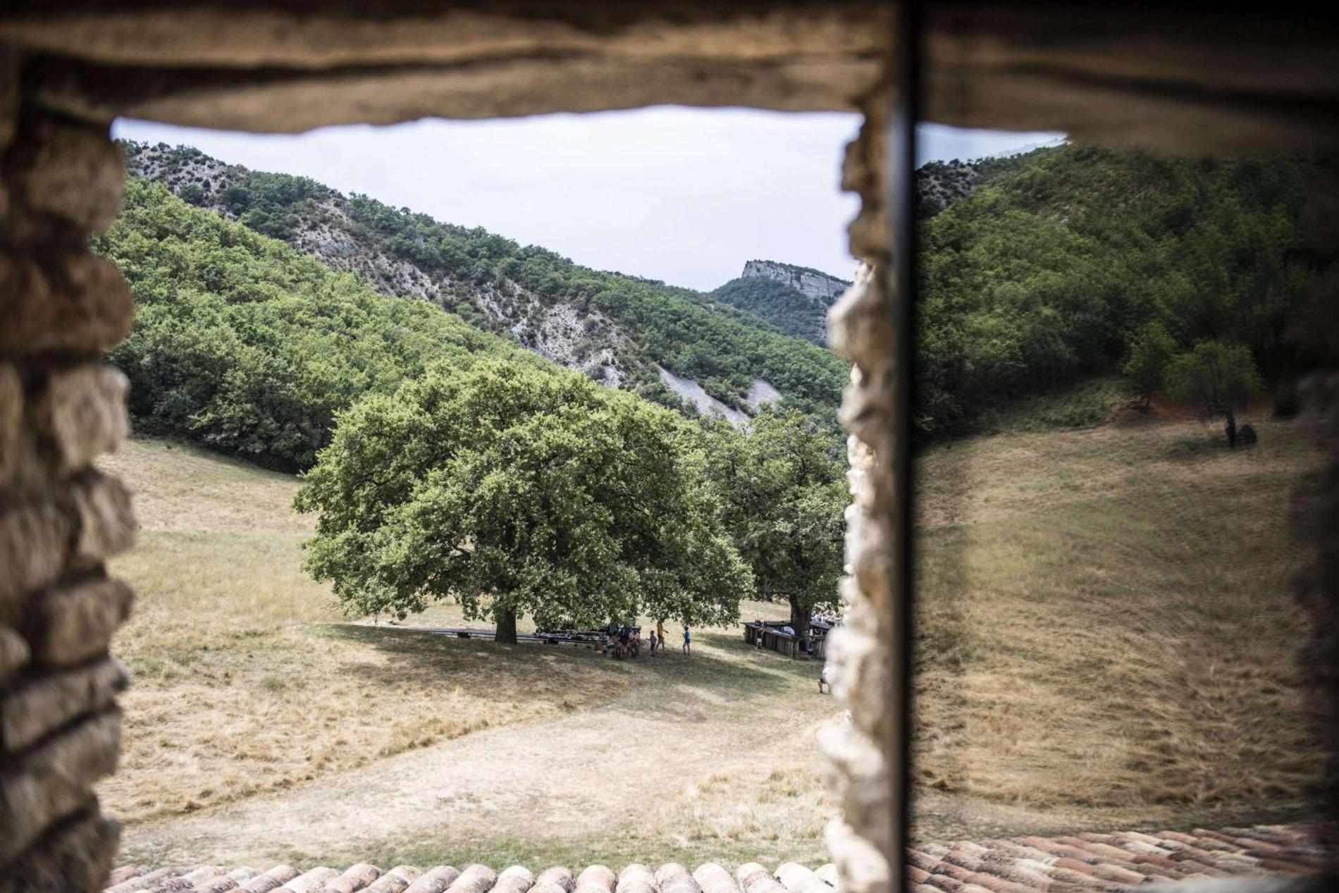 Le Domaine Du Castellas Sivergues Экстерьер фото